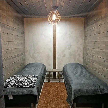 Rusty Reindeer Apartment *